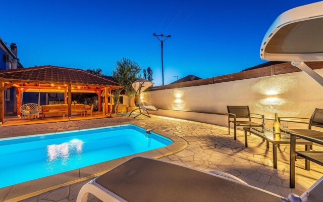 Stunning Apartment in Vrana With Wifi and 2 Bedrooms