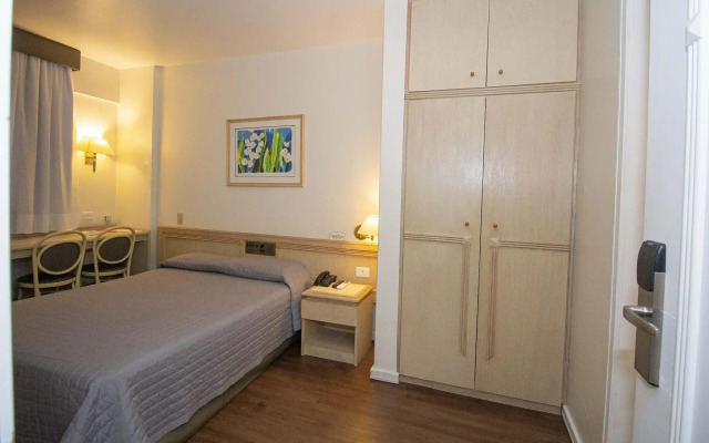 Trevi Hotel & Business