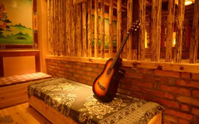 Yuanfang Family Courtyard Inn