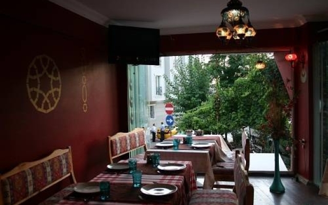 Indo Hotel