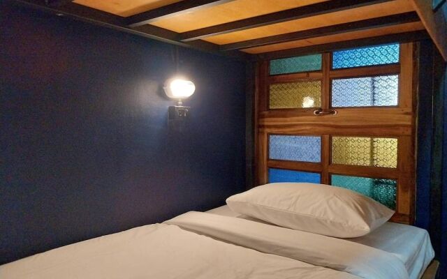 W168 Hostel