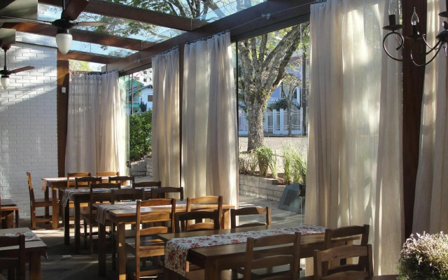 Pousada dos Pinheirais