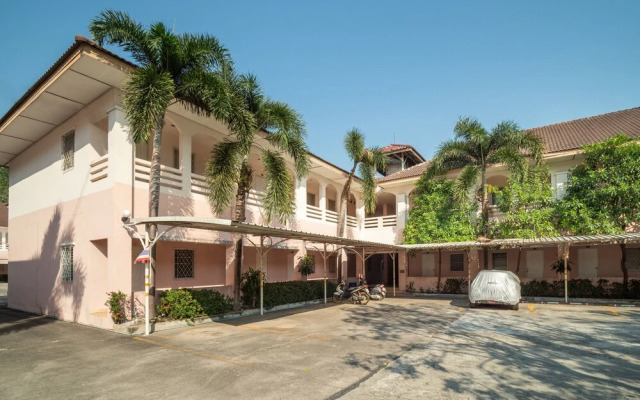 9's Born by OYO Rooms