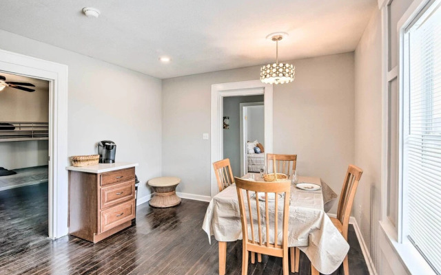 Cozy Galveston Apartment - Walk to Beach & Dining
