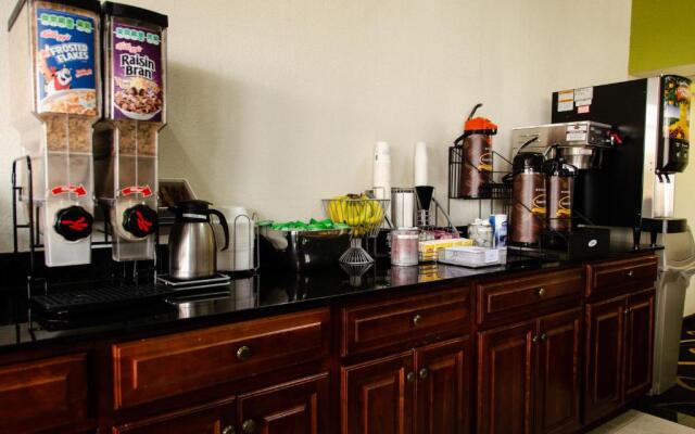 Motel 6 Forsyth, GA – Tift College