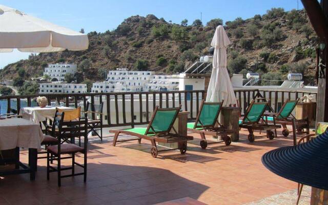 Oasis Hotel