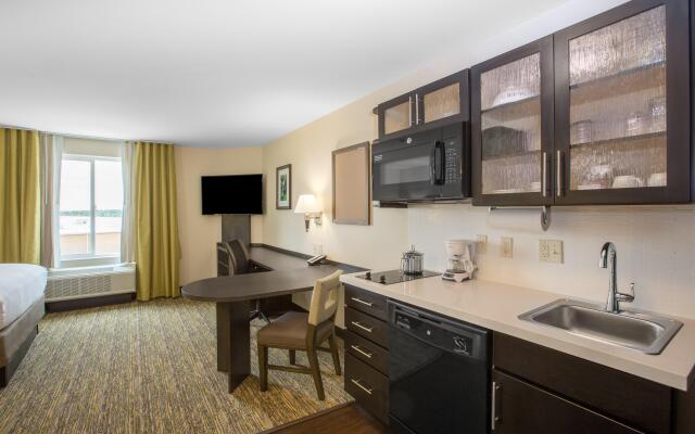 Candlewood Suites Omaha - Millard Area, an IHG Hotel