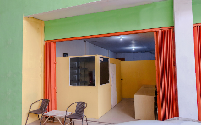 OYO 1293 Dei Residence Arjosari