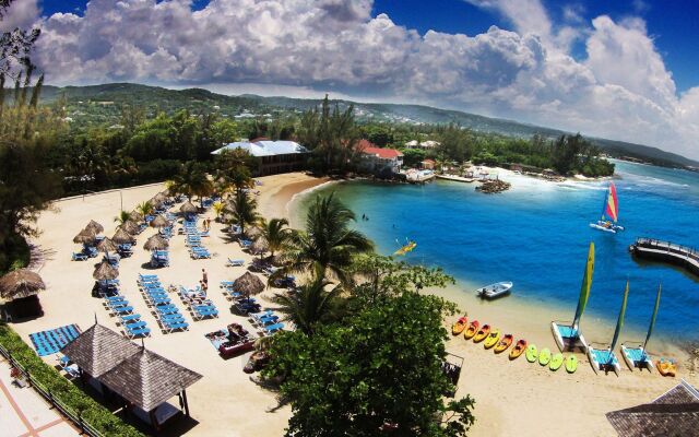 Jewel Paradise Cove Adult Beach Resort & Spa – All Inclusive