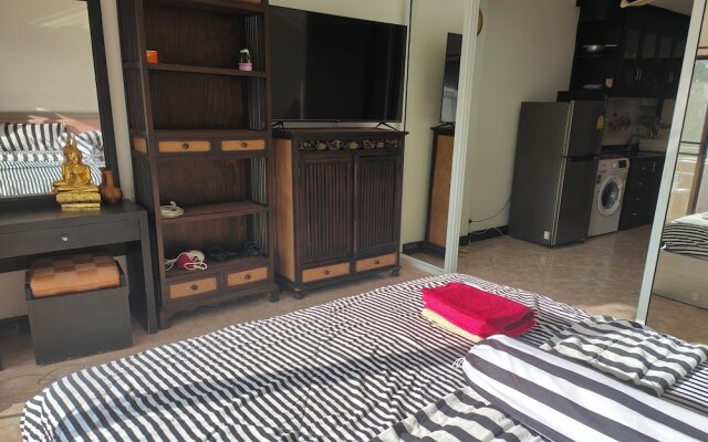 305 Jomtien Hill Resort