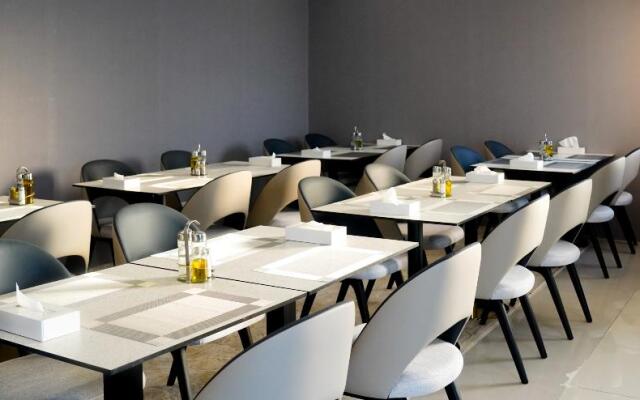 Smayah Suites And Apartments