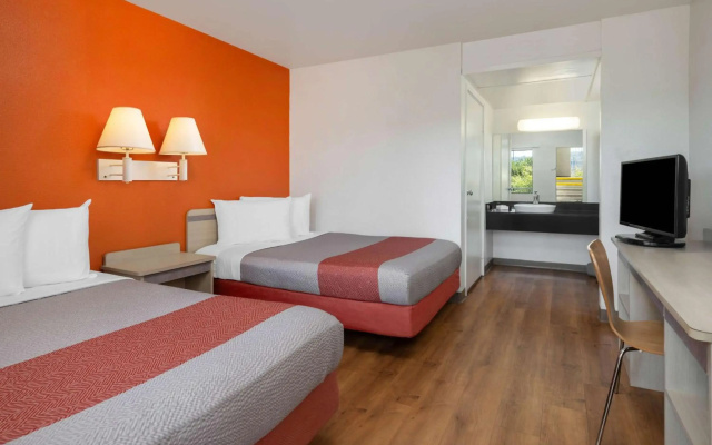 Motel 6 Oceanside, CA