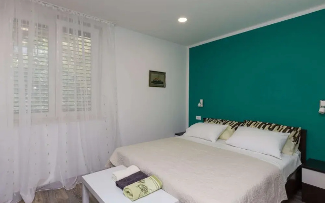 Apartment H&D - Two Bedroom Apartment With Balcony and Sea View