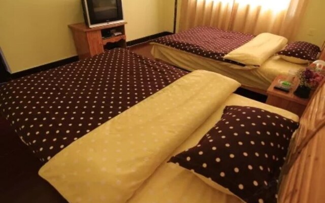 Yitravel Hostel