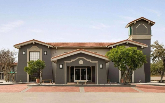 La Quinta Inn By Wyndham IH-10 West San...