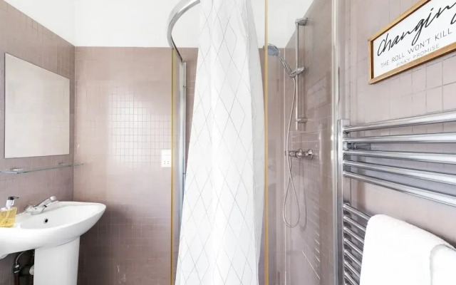 West Ealing SVD Apt. - 2 Bedroom 2 Bath
