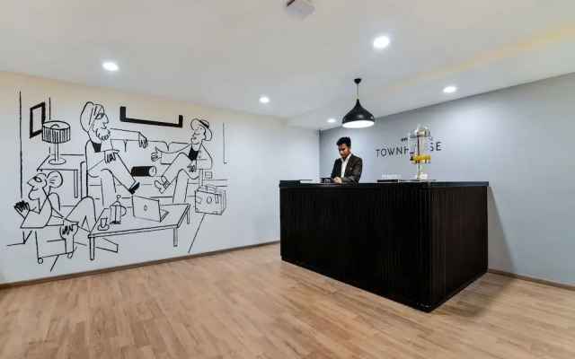 OYO 78628 Townhouse 136 Sector 46 Vikas Marg