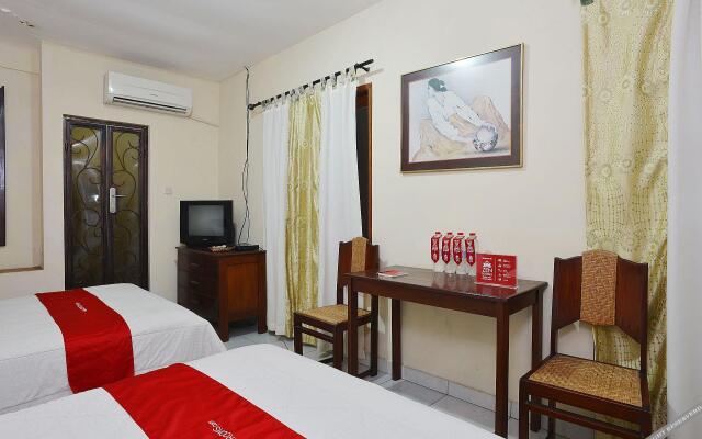 ZEN Rooms Lathysha Melati Mas