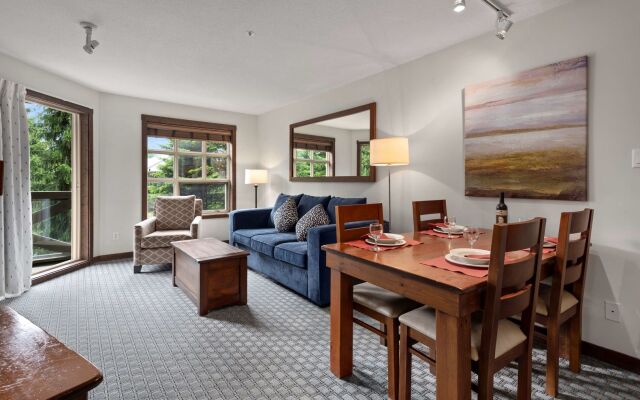 Blackcomb Springs Suites by CLIQUE
