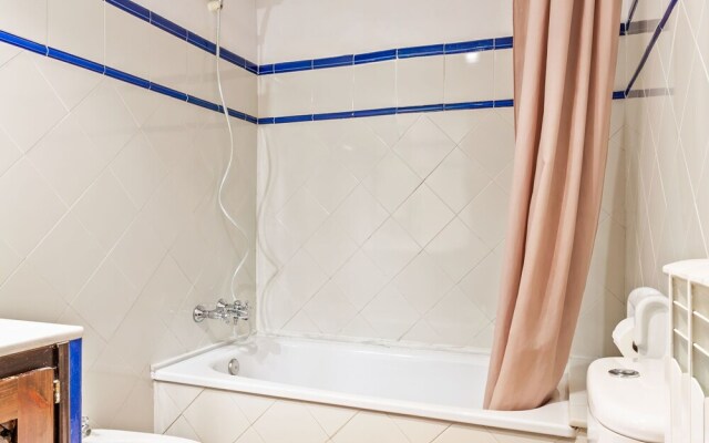 City Apartment near Alhambra