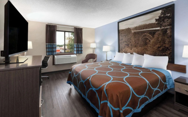 Super 8 by Wyndham Summersville/New River National Park