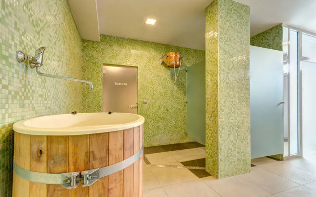 Swanky and Modern Marina Residence