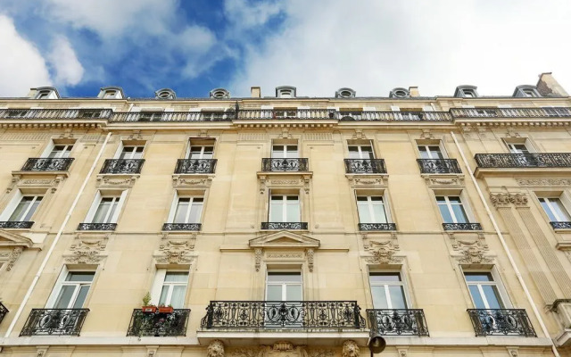 Charmant studio près des Champs-Élysées