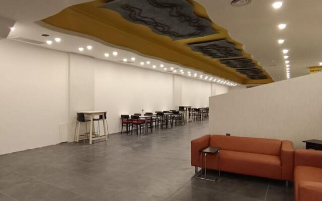 İym Hotels