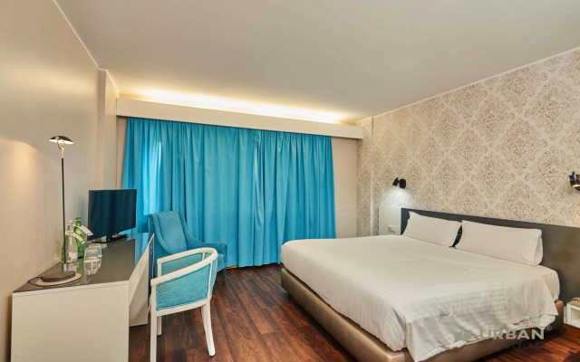 Urban Hotel Amadeos