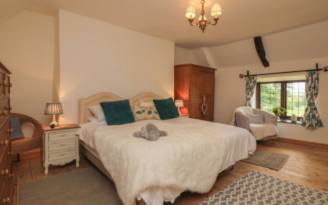 South Honeycroft Thatch