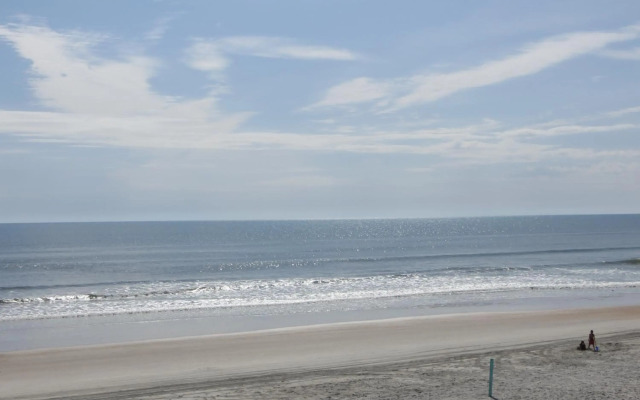Arya Blu Inn & Suites