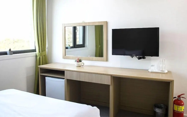 Ra Hotel