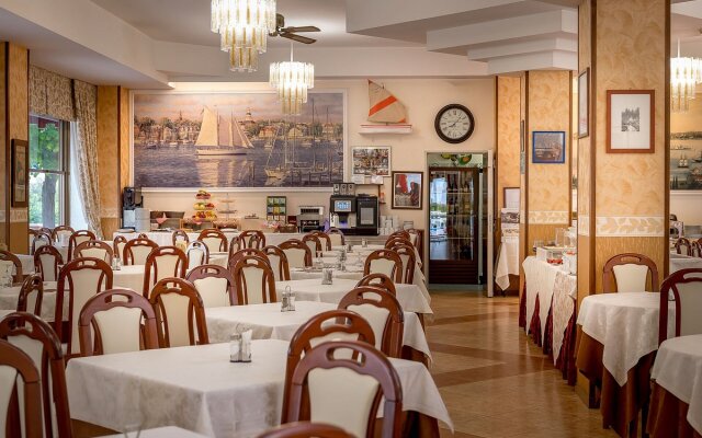 Hotel Apollo