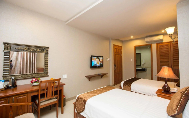 Premium White Lion Hotel