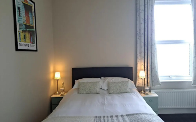 Suenos Guesthouse