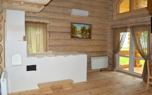 Загородный отель «Лесное озеро»