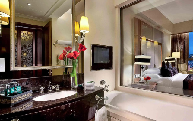 Sofitel Macau At Ponte 16