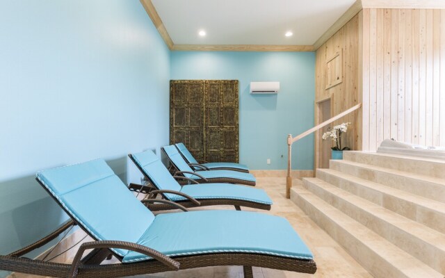 12BR Reunion Pool Home 521 by OVRH