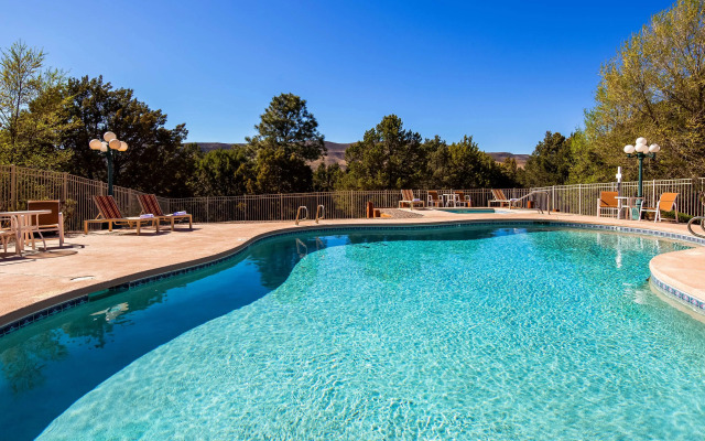 Best Western Pine Springs Inn