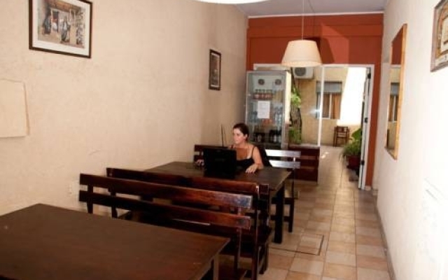 Backpackers Travel Hotel