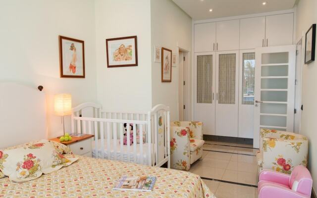 Superb Villa In Sonnenland For 12 Pers
