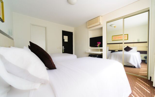 Roosevelt Hotel & Suites