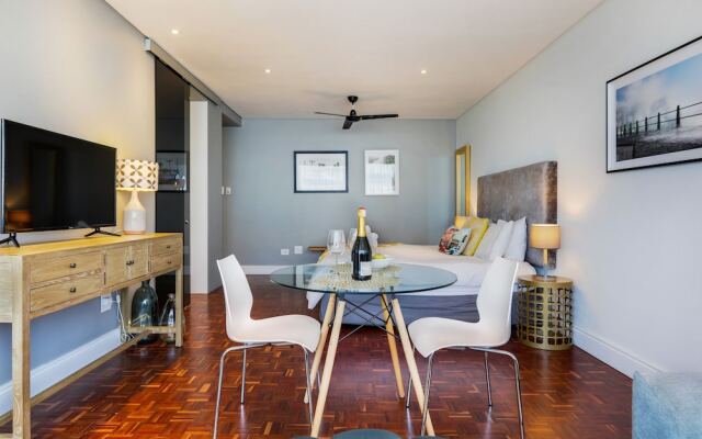 Mouille Point Apartment
