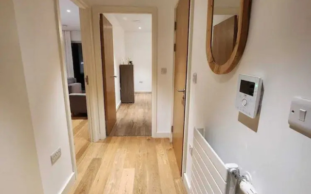Kaf Luxury 1 Apartment in Canning Town London