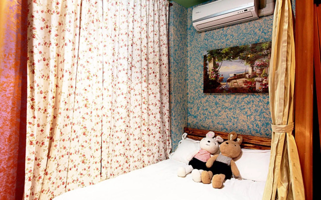 3D Sunflower Embossed B&B