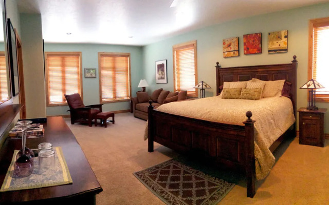 Fox Creek Inn Bed & Breakfast