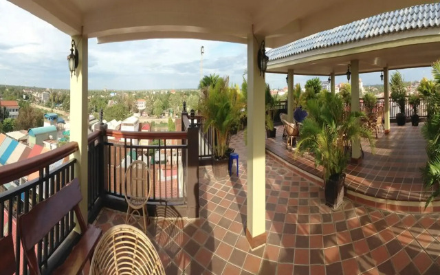Seng Hout Hotel