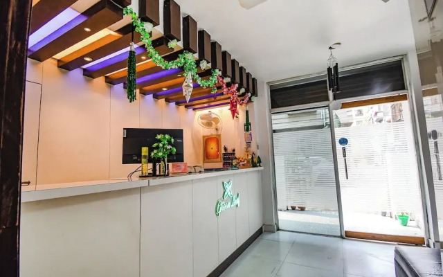 Hotel Green Leaf by Stays Easy