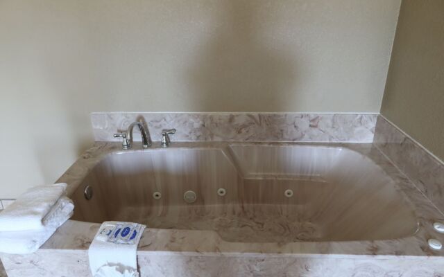 Scottish Inns & Suites White Settlement