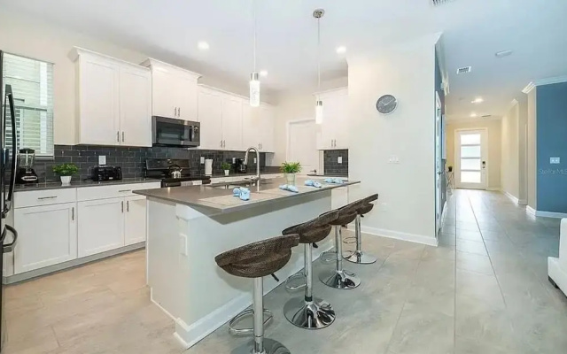 Storeylake 5Bd Pool 5min Walking Clubhouse
